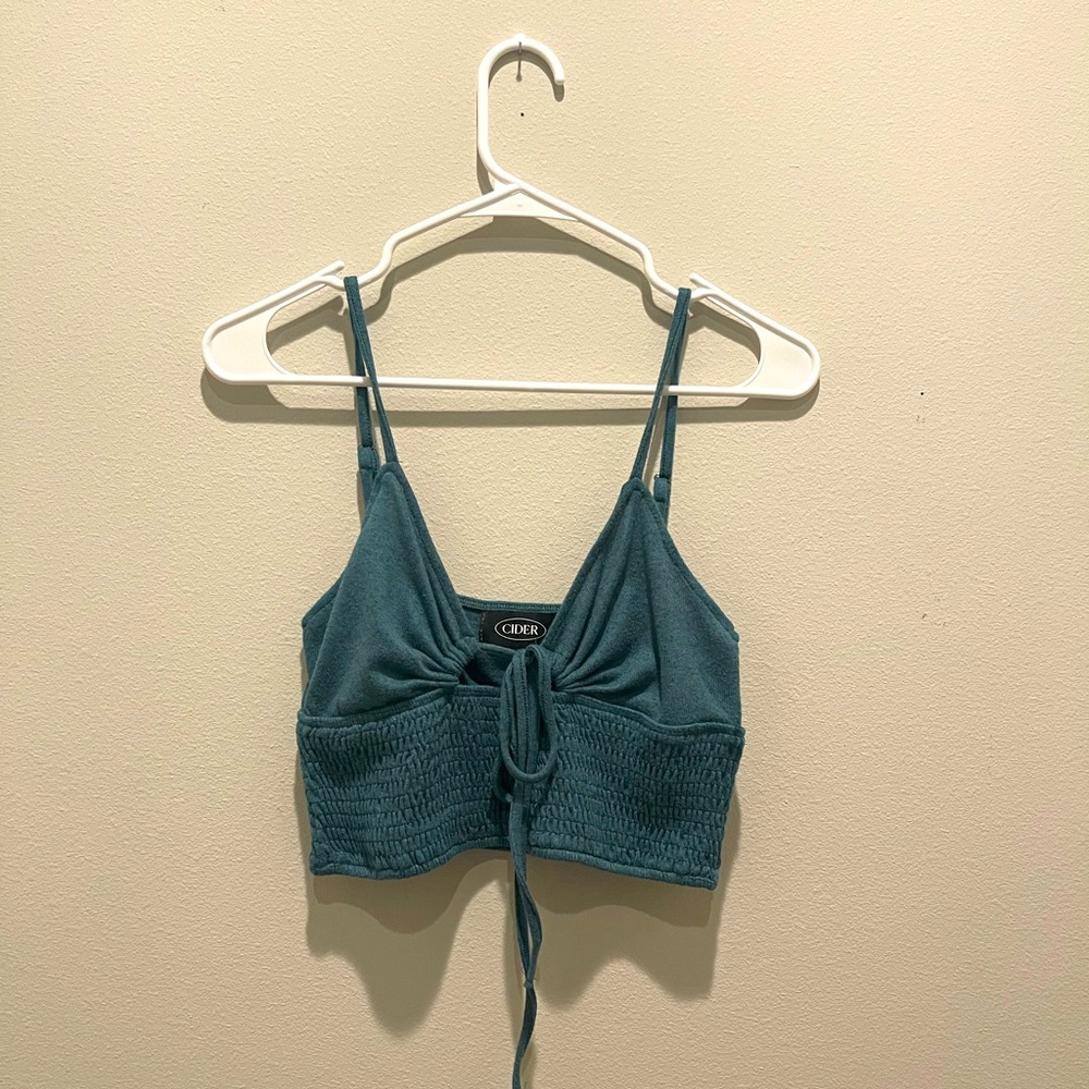 Turquoise tank top from the brand Cider!
